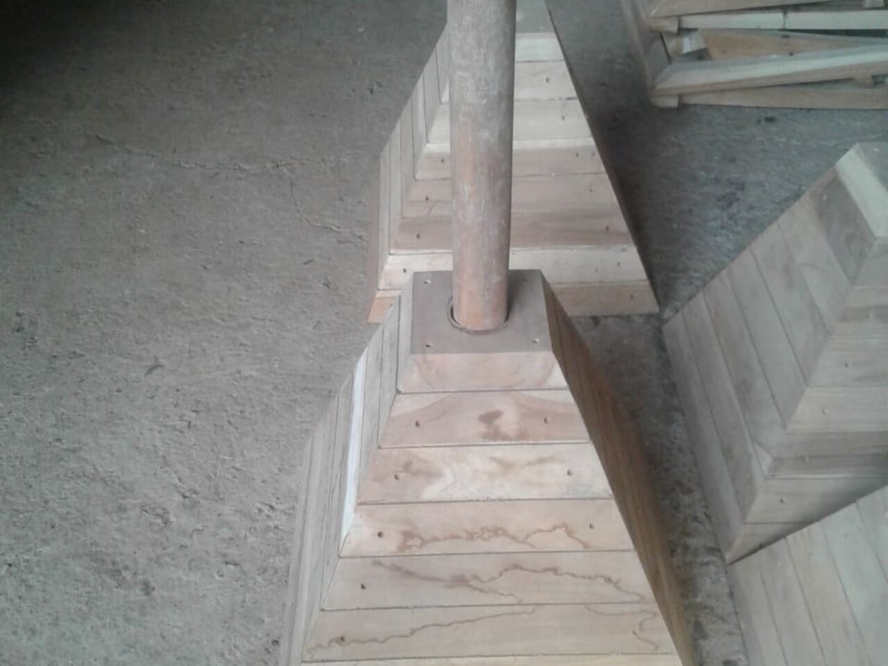Βάση 3 (teak)